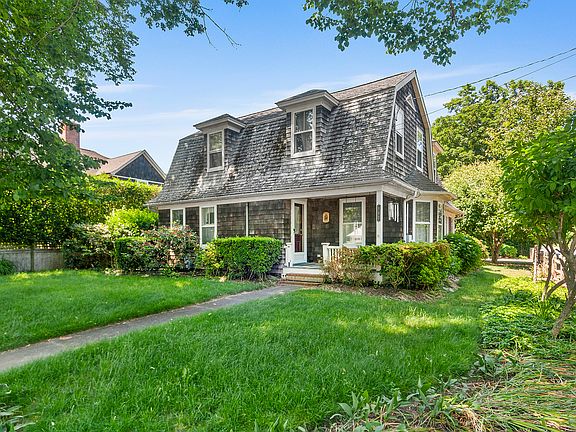 2nd image of 182 Newtown Ln