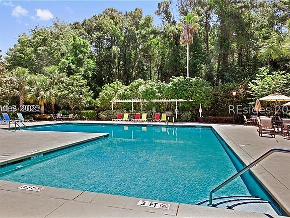 3rd image of 50 Pebble Beach Cv APT F116