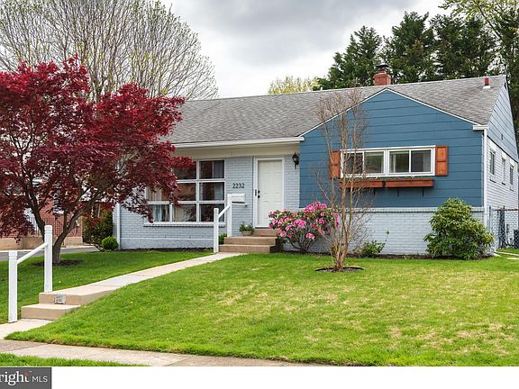 2nd image of 2232 Theresa Ave