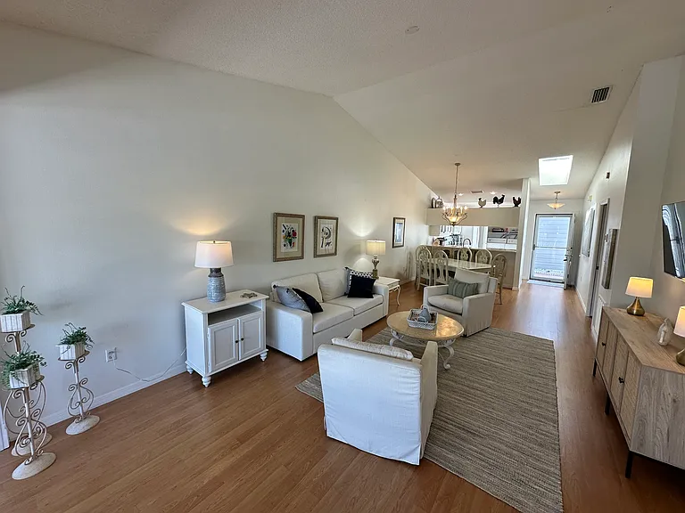 517 Woodstork Cir — Photo 6