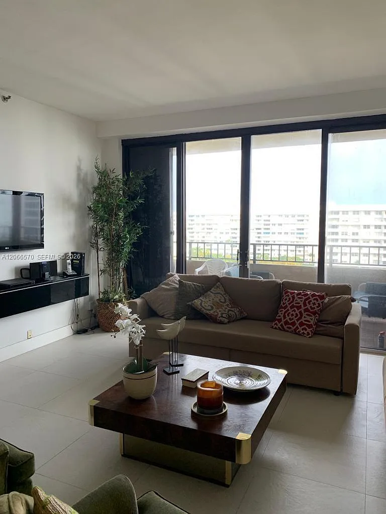 Key Colony No 2 Condo — Photo 4