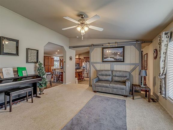 5th image of 2493 County Street 2806