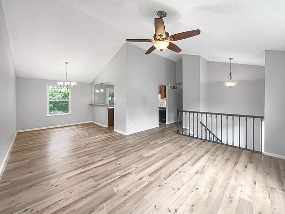 3rd image of 7190 Honeywood Ct