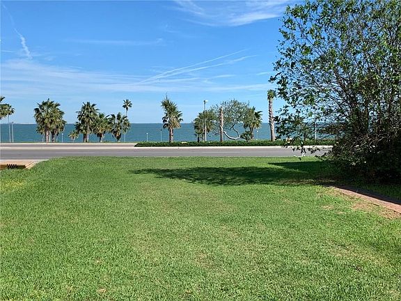 2nd image of 1515 Ocean Dr APT 2