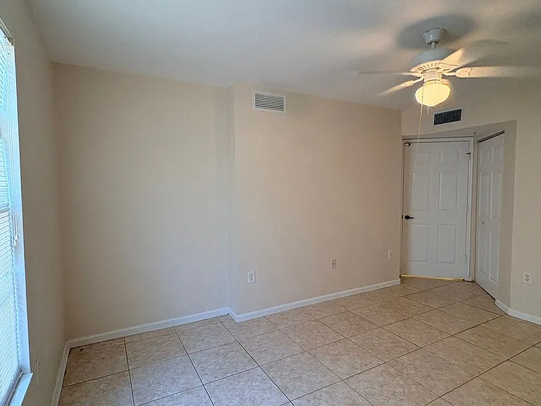 4121 Residence Dr #305 — Photo 8