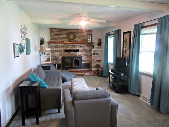 2nd image of 2107 Cedar Ln