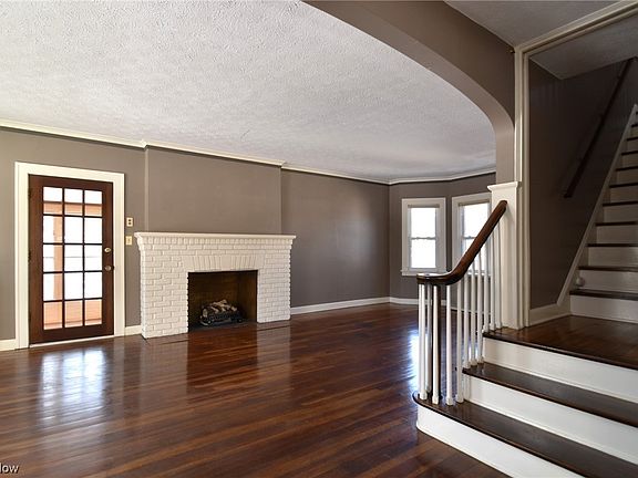 4th image of 1418 Lynn Park Dr
