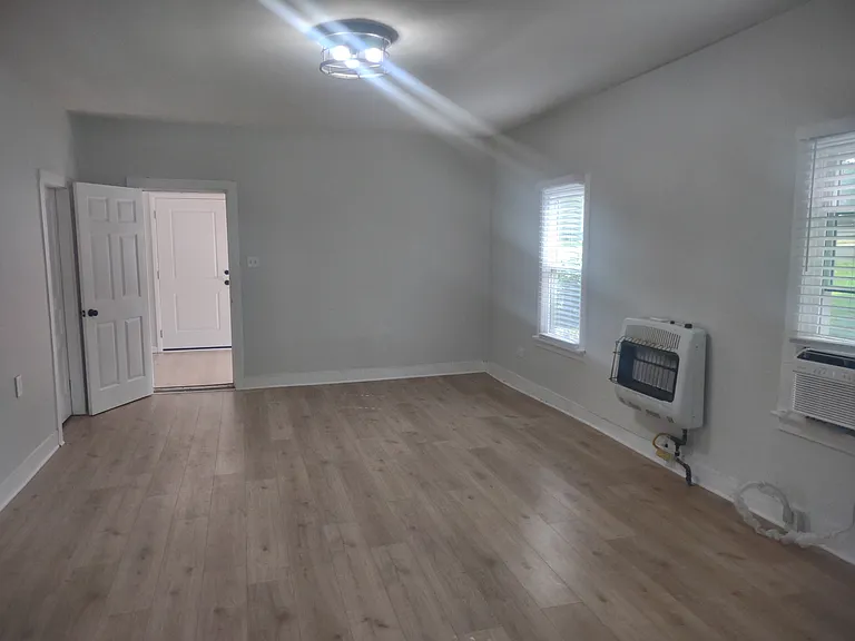 143 Morrison St #1 — Photo 2
