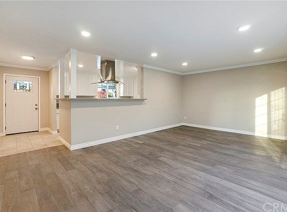 4th image of 20710 Clark St