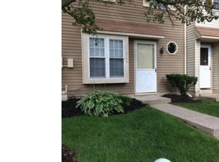 303 Fountainhall Ct #303, Mount Laurel, NJ 08054