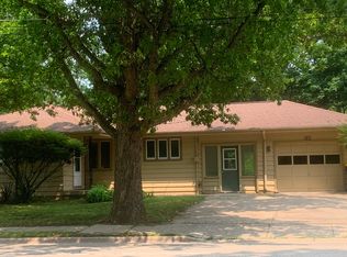 920 S Linden St, Normal, IL 61761