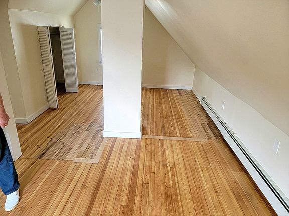 5th image of 1633 Hunter St #2