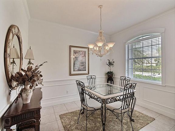 3rd image of 1483 Ocean Dr #2