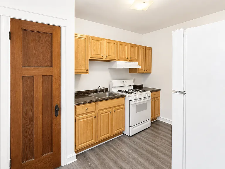 3527 Lyndale Ave — Photo 7