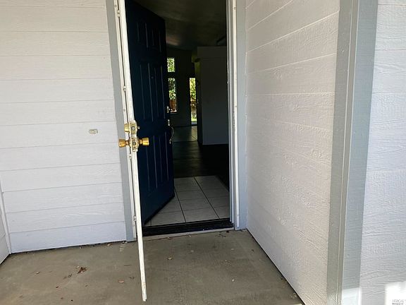 4th image of 895 Bounds Dr