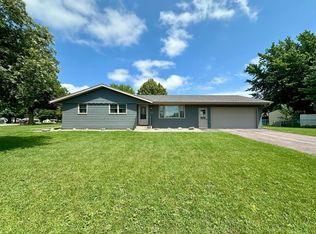 966 Pleasant Ave, Worthington, MN 56187