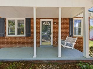 1021 Preston Dr, Burns, TN