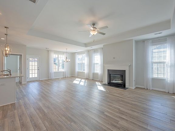 5th image of 170 Crisp Cameo Ct