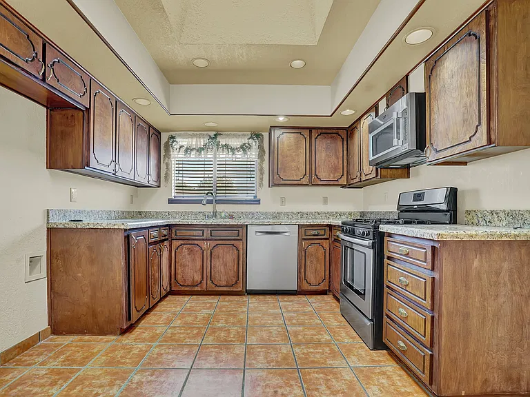 6004 Pino Real Dr — Photo 8