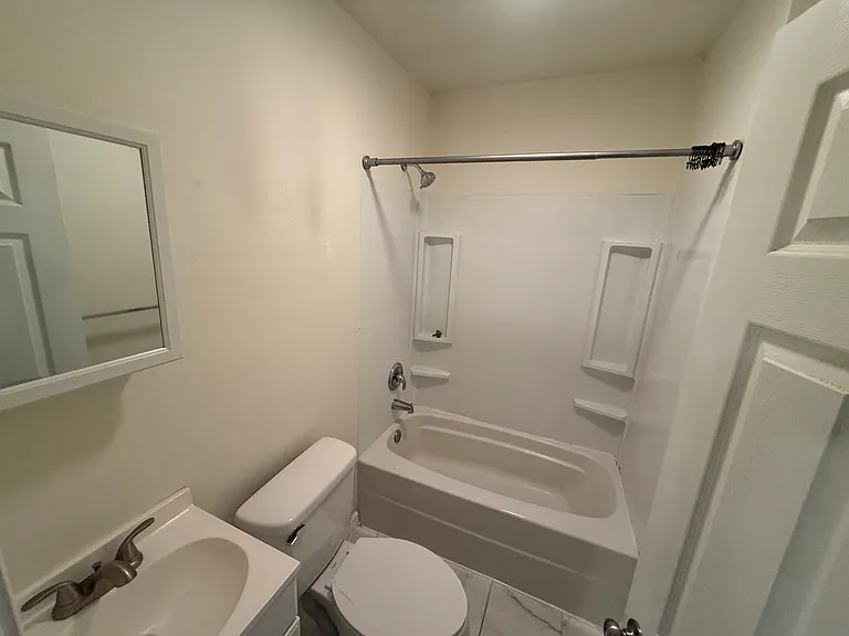 31 Rosamond Ave — Photo 3