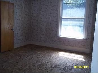 2nd image of 155 Hamilton St