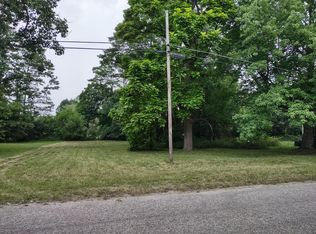 210 Grand Blvd, Dowagiac, MI 49047