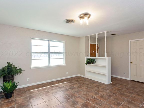 4th image of 1901 Chestnut Dr