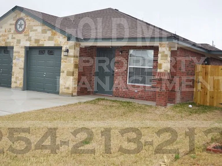 1104 Grace Point Dr — Photo 3