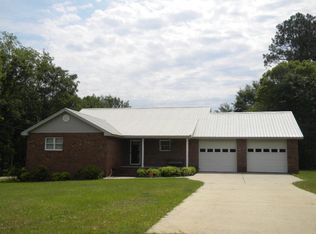 446 N Broad St, Doerun, GA 31744