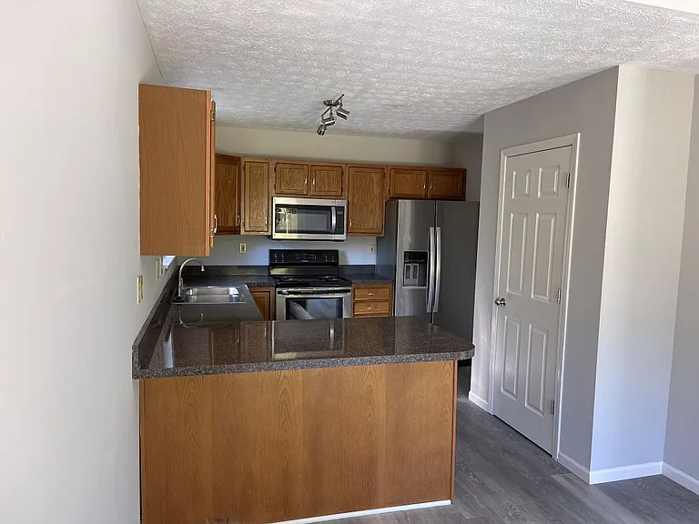 6107 Naschette Pkwy — Photo 13