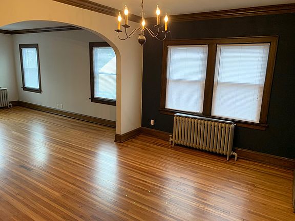 3rd image of 1900 Grand Ave APT 1