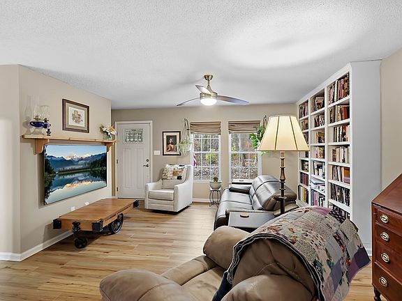 5th image of 1898 Lake Secession Rd