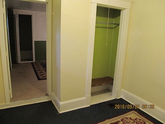 bedroom (smallest of 3)