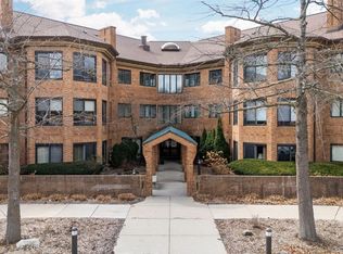 2115 Nature Cove Ct APT 210, Ann Arbor, MI 48104