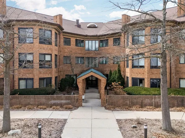 2115 Nature Cove Ct APT 210, Ann Arbor, MI 48104