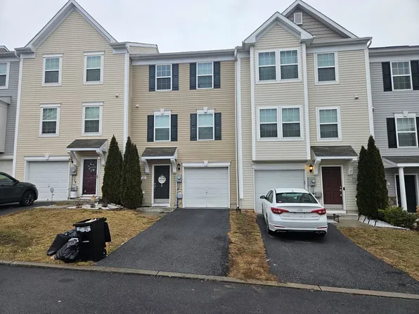 54 Antigua Dr, Hedgesville, WV 25427