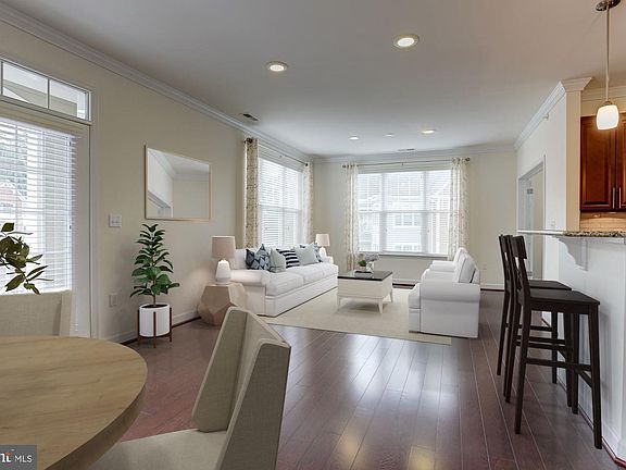 3rd image of 19 Clay Lodge Ln Unit 403