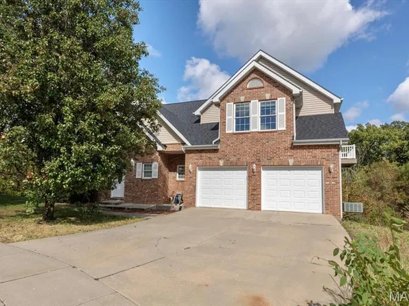 1207 Blue Spruce Ln, Columbia, IL 62236