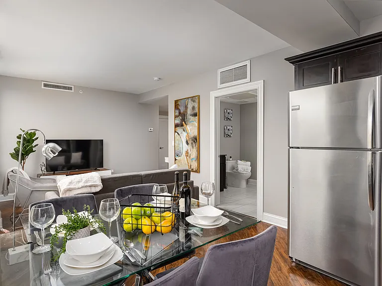 Somerset Place Apartments — Photo 28
