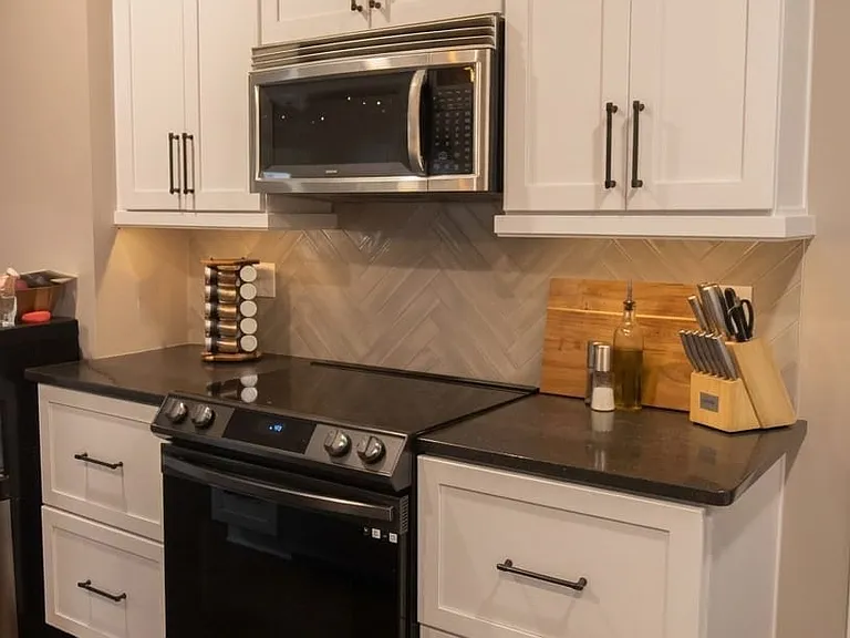 4332 Rivard Ln — Photo 3