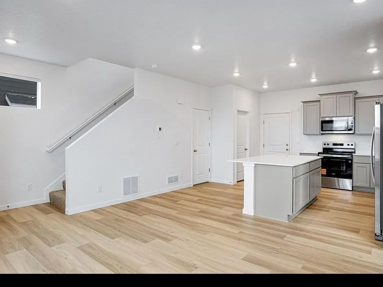 309 Fiord Way — Photo 3
