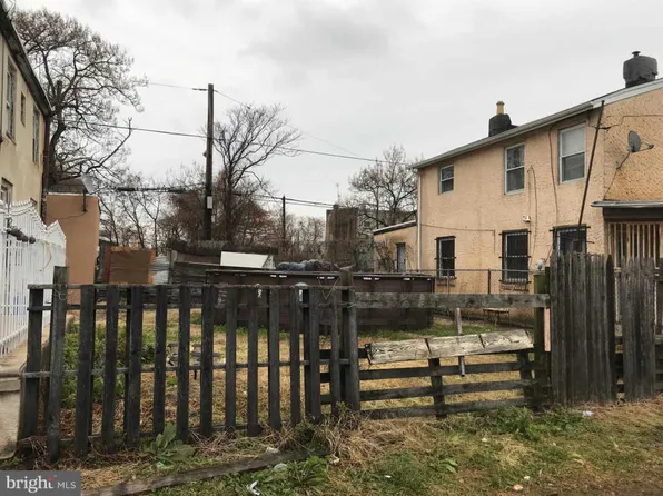 2049 N Randolph St, Philadelphia, PA 19122