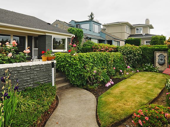 4th image of 7045 52nd Ave NE