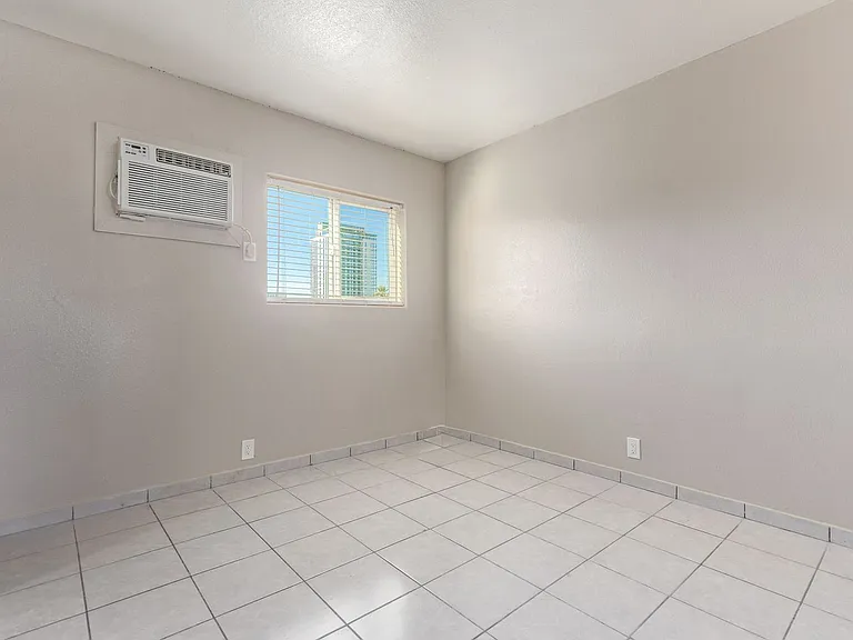 769 E. Pierce St. — Photo 7