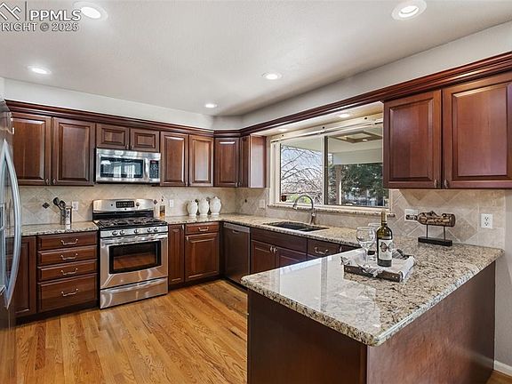 3rd image of 7820 Curlew Ct