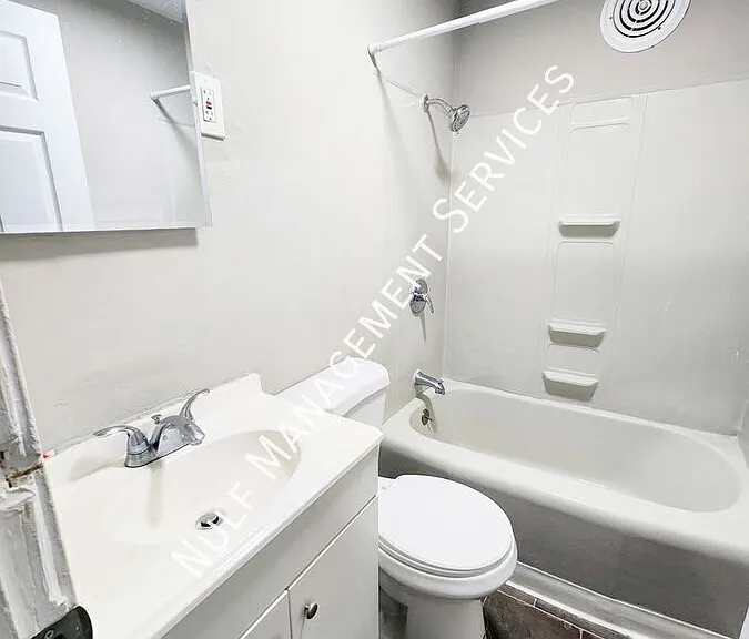 1210 Maple Ave #2 — Photo 4
