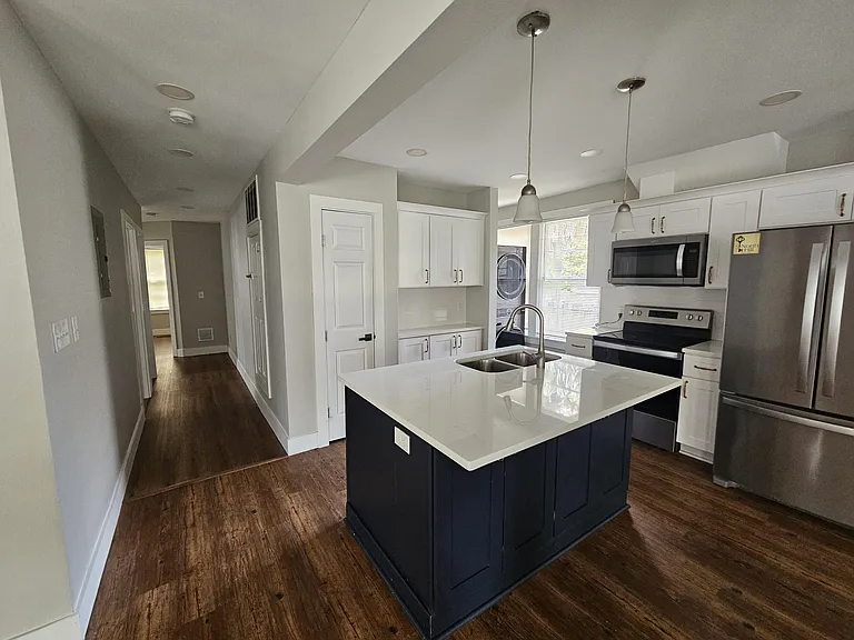 4 W Desoto St — Photo 10