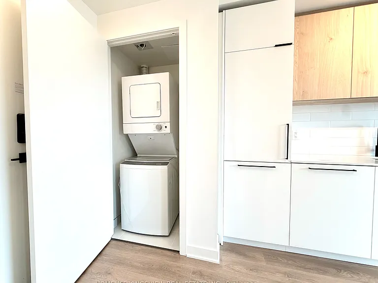 1185 Dupont St #1204 — Photo 11