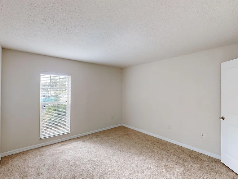 The Breyley Apartments — Photo 42