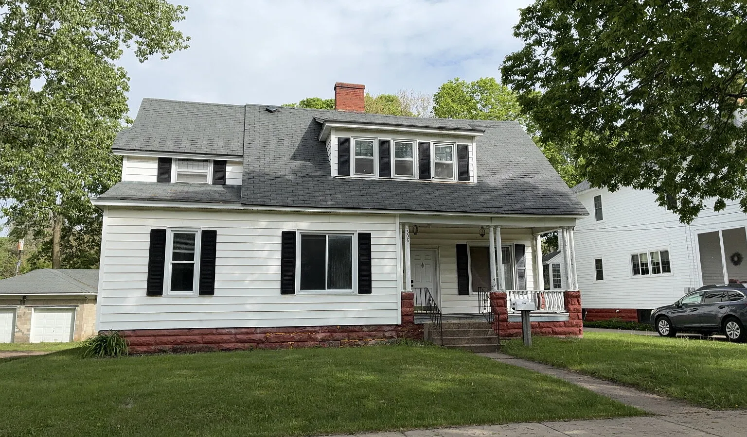 3 bed, 1.0 bath, $485 — Photo 1